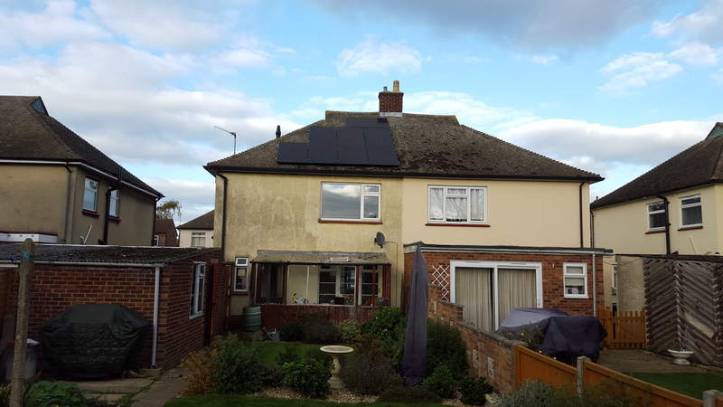 On-roof mounting system on plain tiles